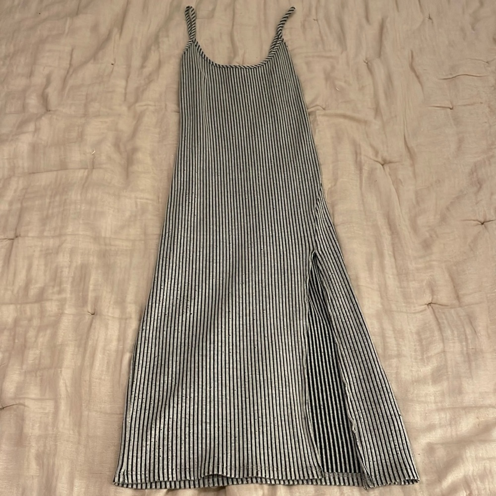 Silence + Noise grey ribbed midi dress- S